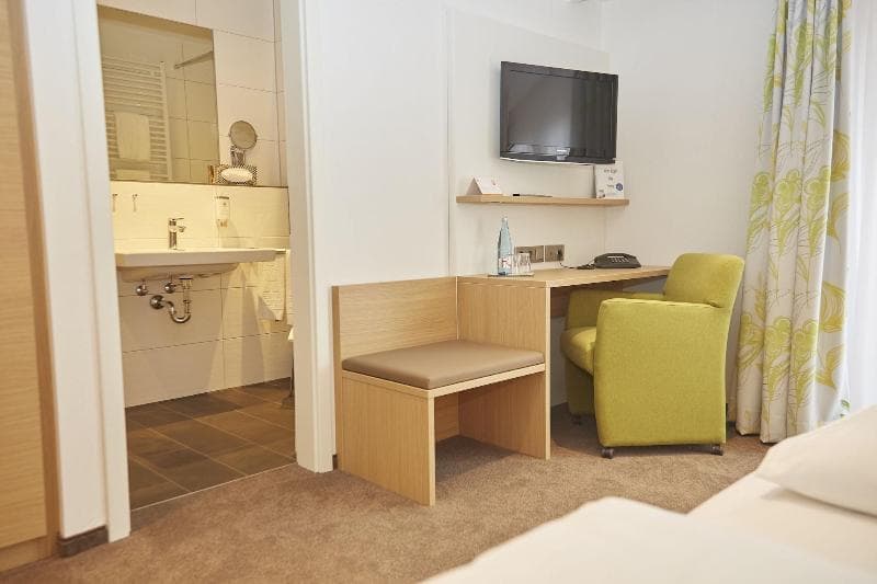 Flair Hotel Gasthof Hirsch 4