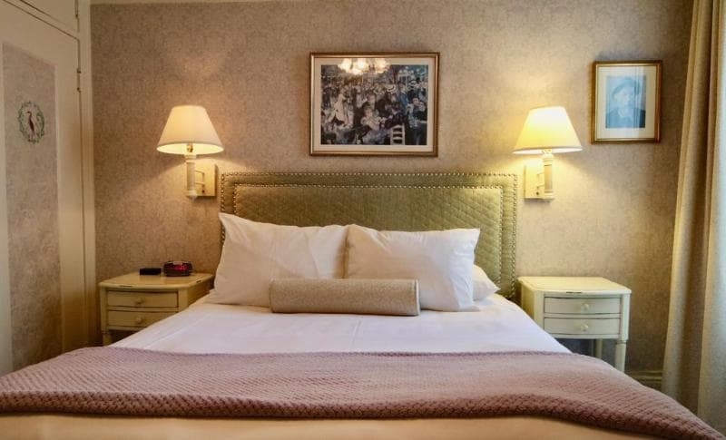 Cornell Hotel De France 4