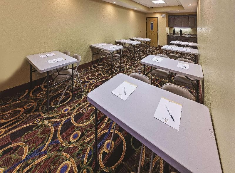 La Quinta Inn & Suites by Wyndham Searcy photo 1
