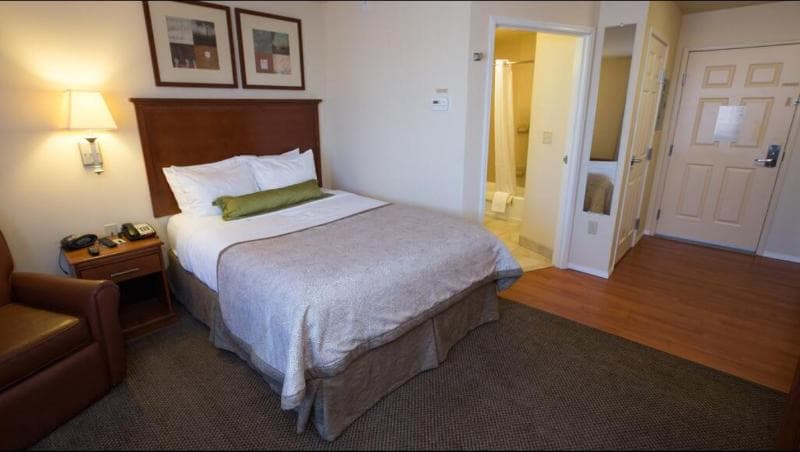 Candlewood Suites Springfield South 3