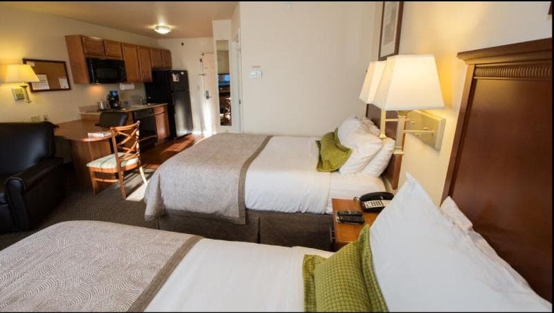 Candlewood Suites Springfield South 5