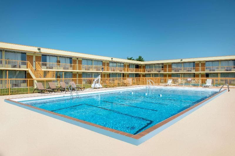 Days Inn by Wyndham Salem, Illinois 5