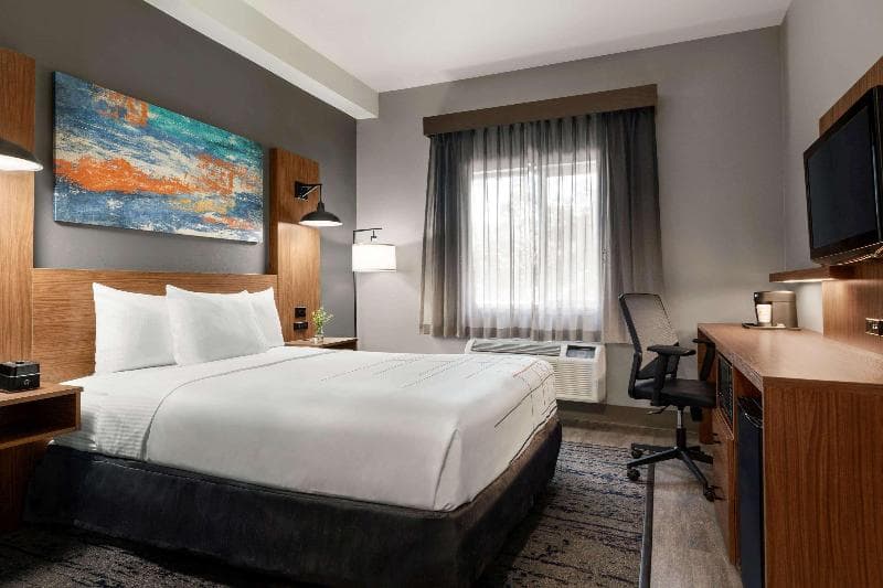 La Quinta Inn & Suites by Wyndham Salem OR 5