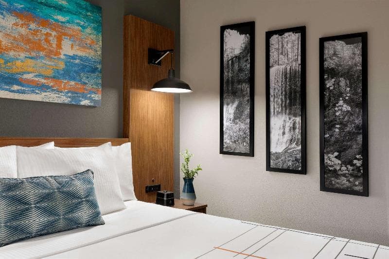 La Quinta Inn & Suites by Wyndham Salem OR 4