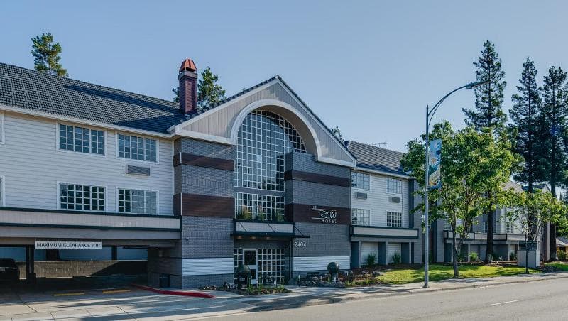 The Row Hotel, Bw Signature Collection 5