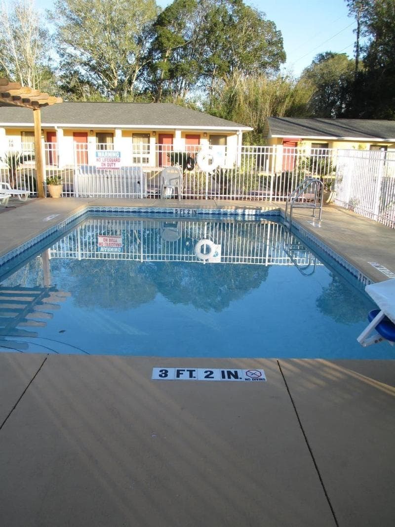 Americas Best Value Inn Starke photo 1