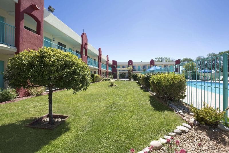 Days Inn by Wyndham Santa Fe photo 1