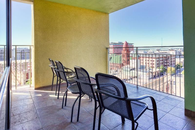 Drury Plaza Hotel San Antonio Riverwalk 5
