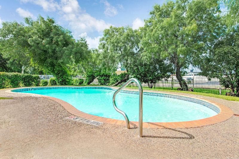 Super 8 By Wyndham San Antonio/Fiesta 4