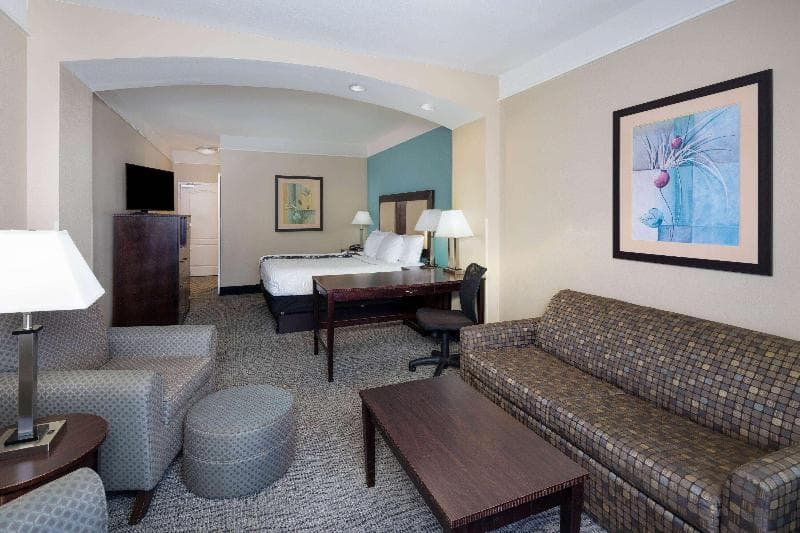 La Quinta Inn & Suites Savannah Airport - Pooler 4