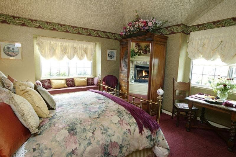 Mill Rose Inn main