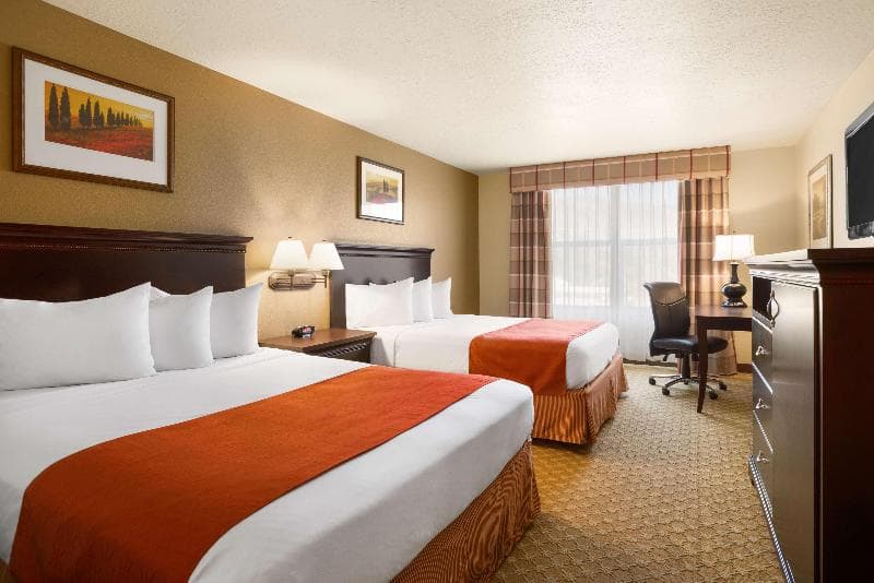 Country Inn & Suites by Radisson, Bountiful, UT 4