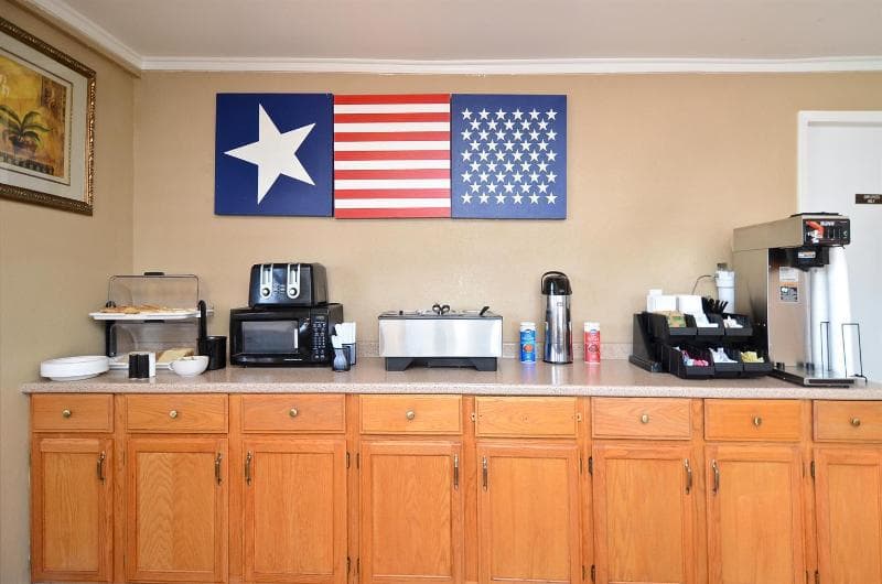 Americas Best Value Inn Crosstimbers 3