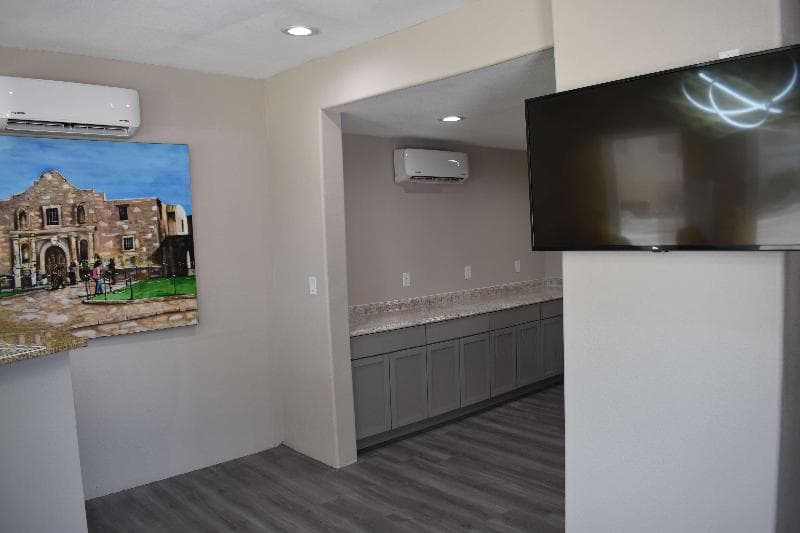 Days Inn by Wyndham San Antonio Alamo/Riverwalk 4