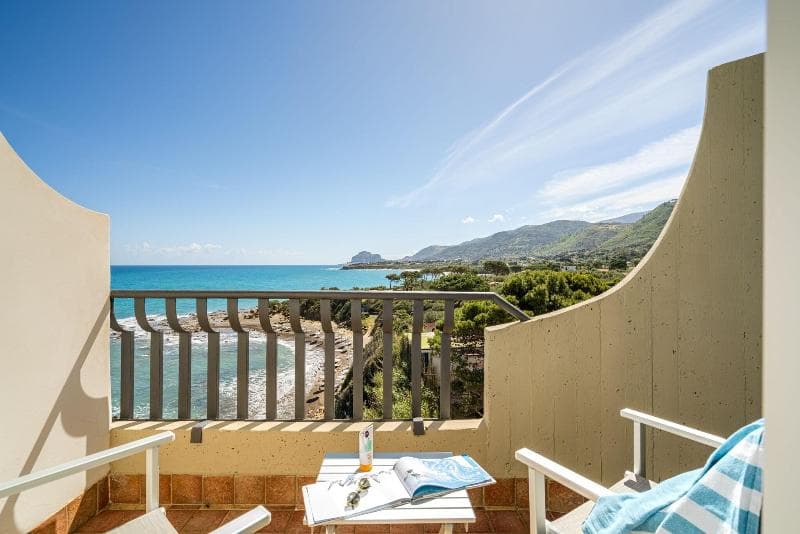 Carlton Riviera 5