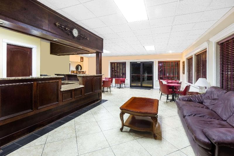 Travelodge by Wyndham Shreveport 4