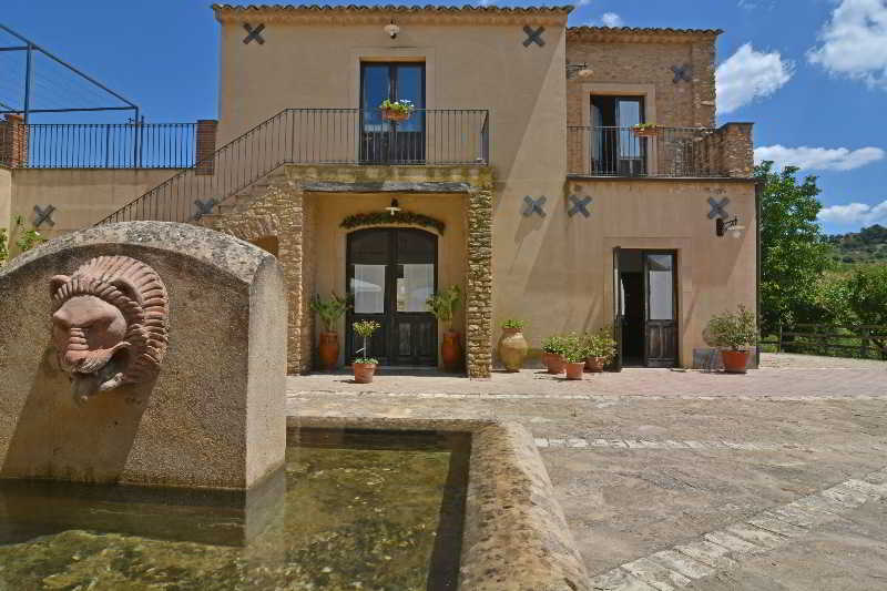 Casale Delle Rose main