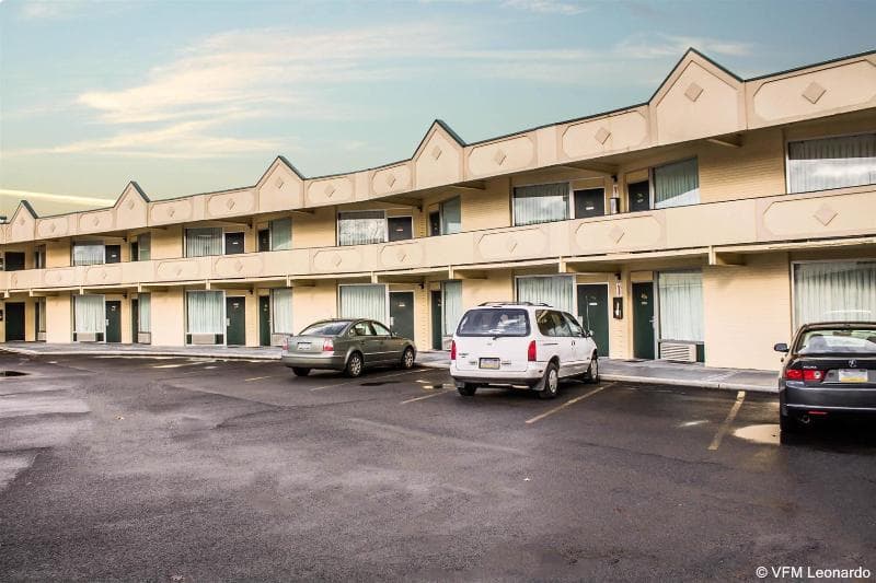 Econo Lodge Cortland photo 1