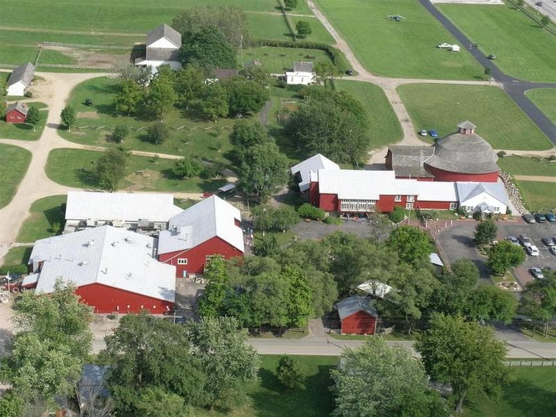 Inn At Amish Acres 2
