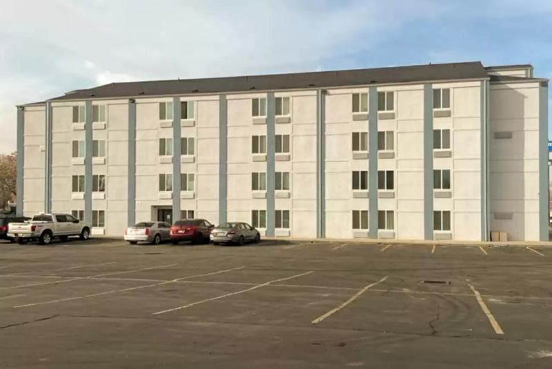 Ramada by Wyndham Salt Lake City photo 1