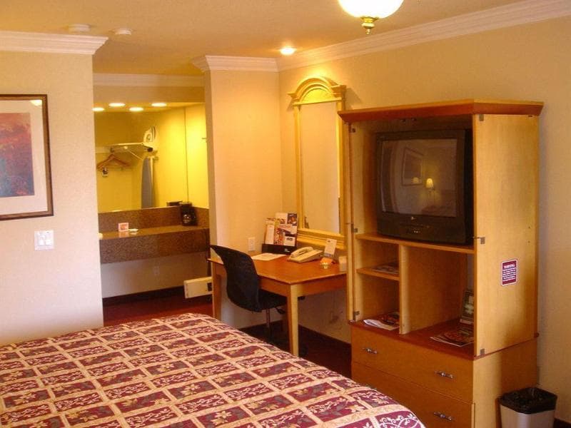 Signature Inn San Jose 3