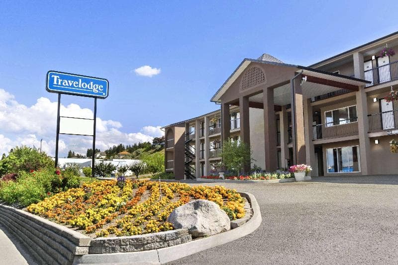 Travelodge by Wyndham Kamloops Mountview photo 1