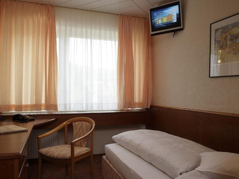 Badhotel Stauferland 4