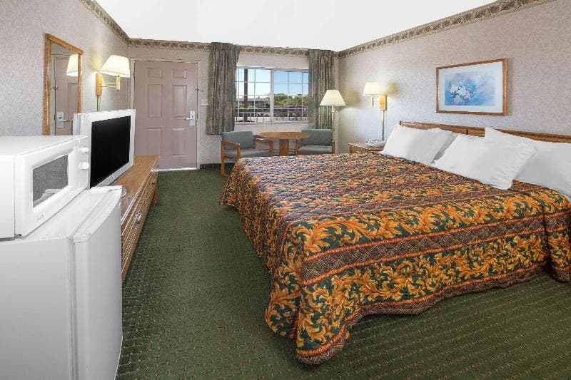 Days Inn By Wyndham Oroville photo 1