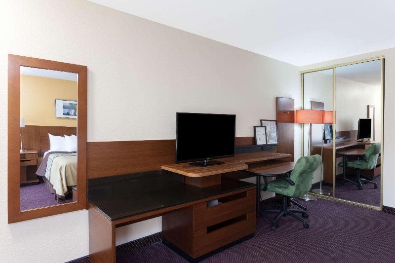 Days Inn by Wyndham Mission Valley Qualcomm Stadium/SDSU 5