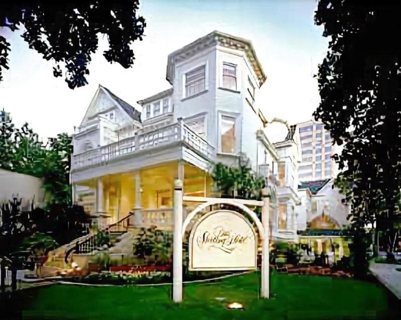 The Sterling Hotel 1