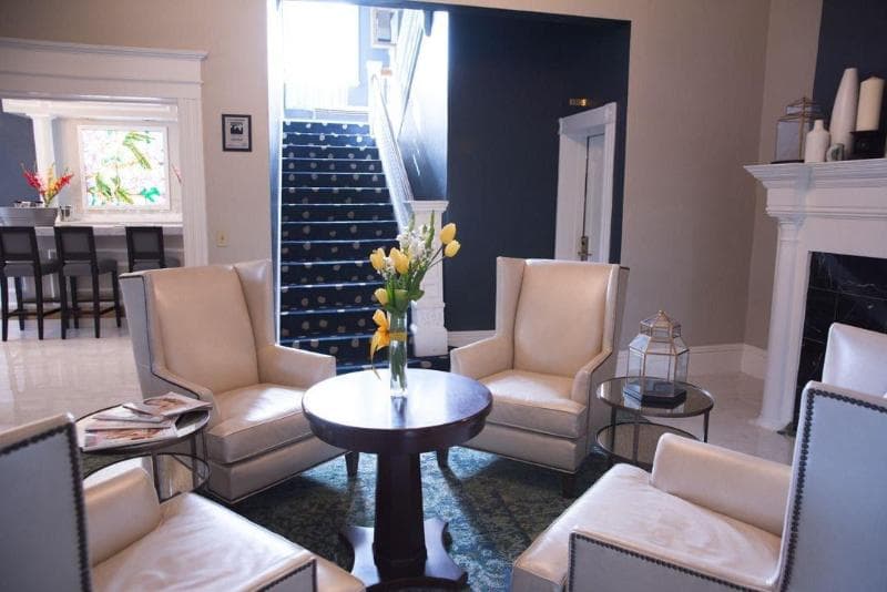 The Sterling Hotel 4