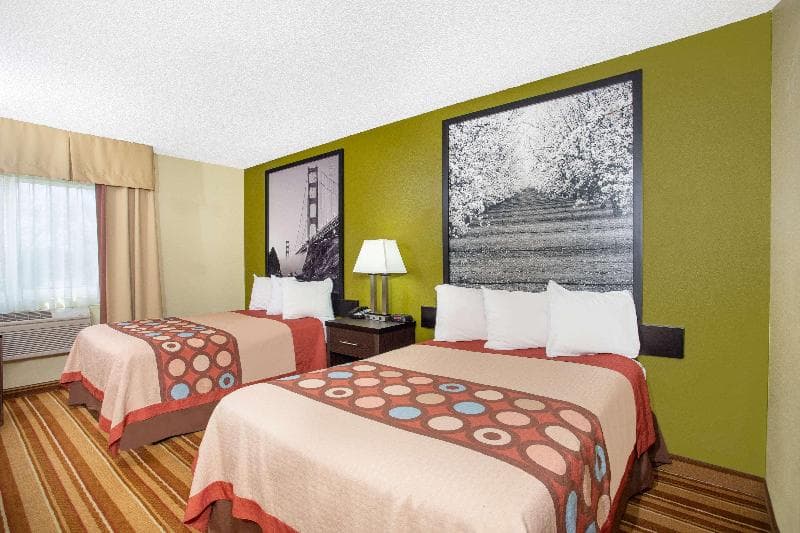 Super 8 by Wyndham Chico 2