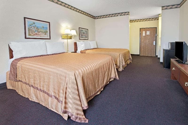 Travelodge By Wyndham St. Louis 2