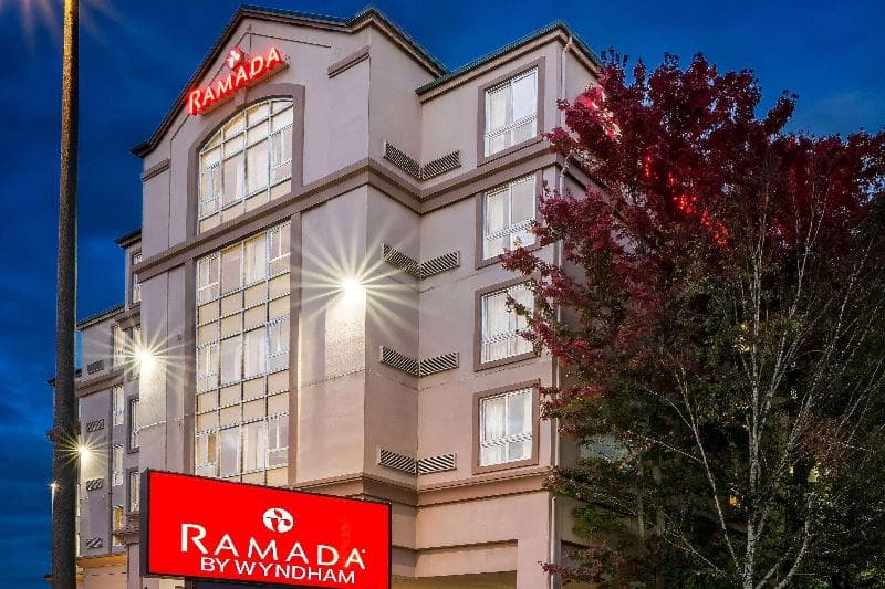 Ramada by Wyndham SeaTac Airport 3
