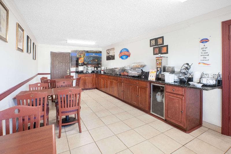 Baymont By Wyndham Port Huron 3