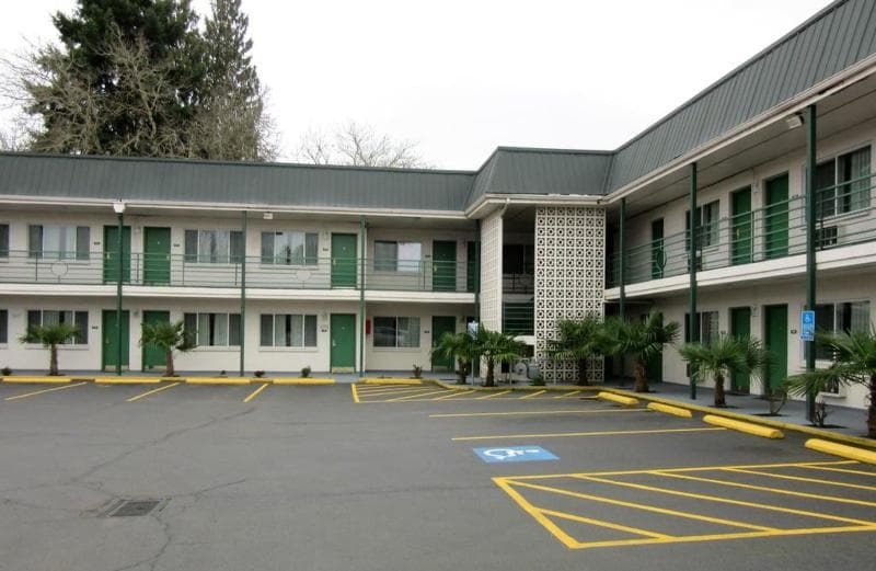 Knights Inn Salem 4