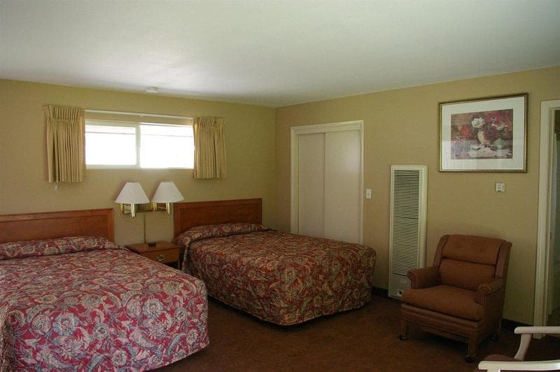 Monroe Motel 4