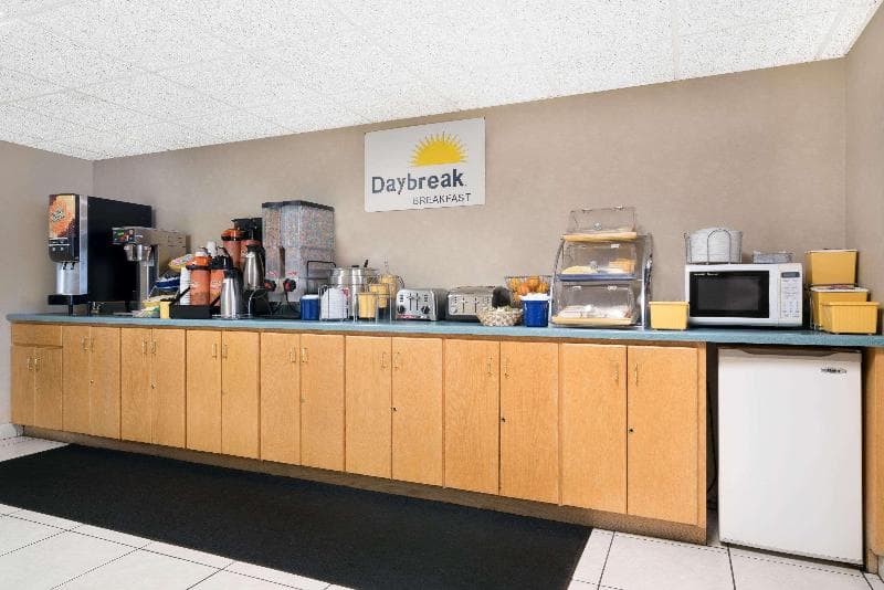 Days Inn By Wyndham St. Cloud 2