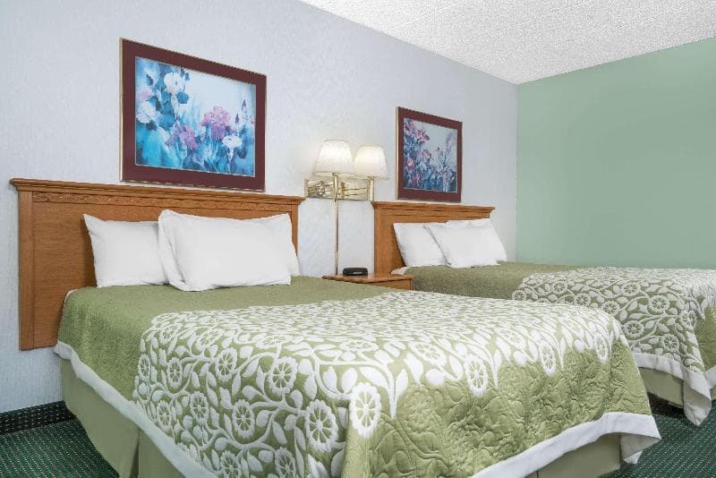 Days Inn By Wyndham St. Cloud 3