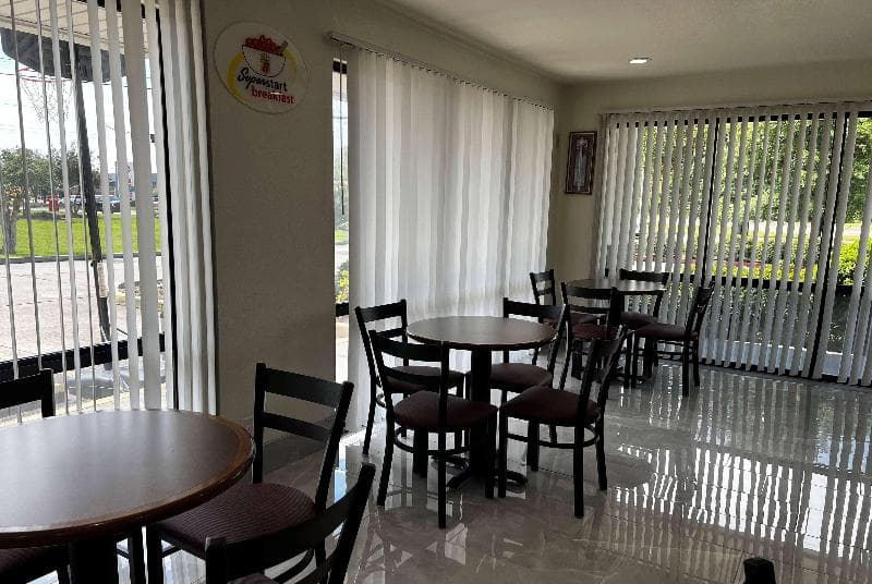 Super 8 By Wyndham Slidell 3
