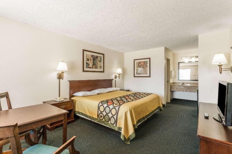 Super 8 By Wyndham Slidell 4
