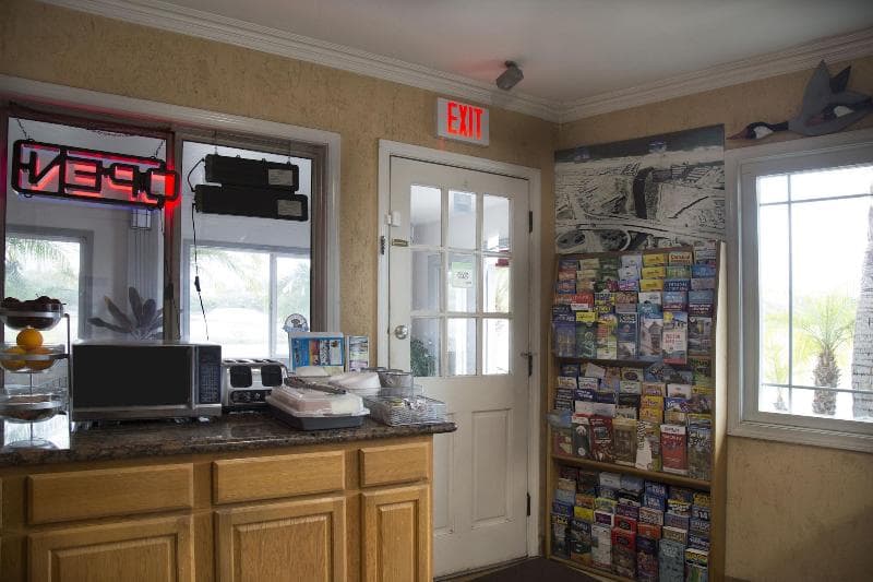 Harbor Inn & Suites Oceanside 5
