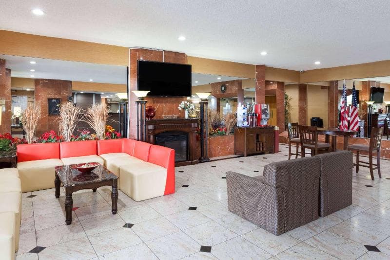 Ramada by Wyndham Newburgh/West Point 3