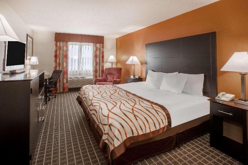 Baymont By Wyndham South Haven photo 1