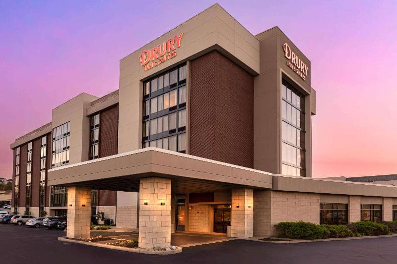 Drury Inn & Suites Southwest St. Louis 2
