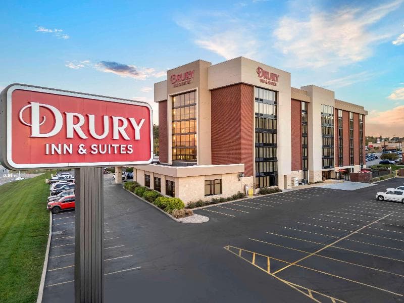 Drury Inn & Suites Southwest St. Louis 3