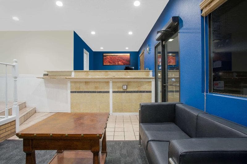 Howard Johnson By Wyndham St. George Hotel & Suites 4