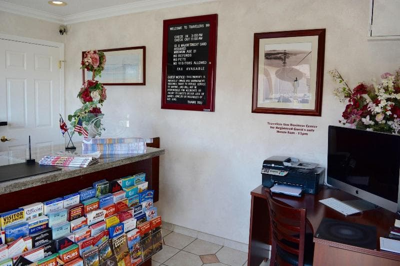 Travelers Inn photo 1