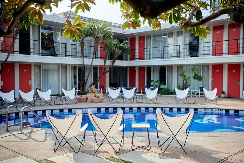 Phoenix Hotel 4