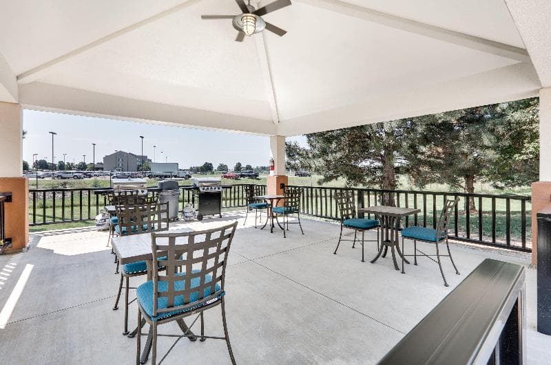 Candlewood Suites Salina 2